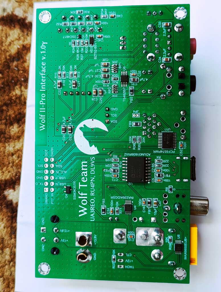 Вид с обратной стороны на плату Волк-2 Pro